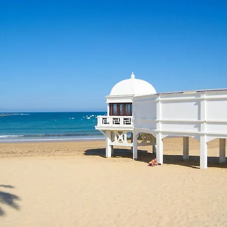 Three Bedrooms In La Caleta 아파트 *