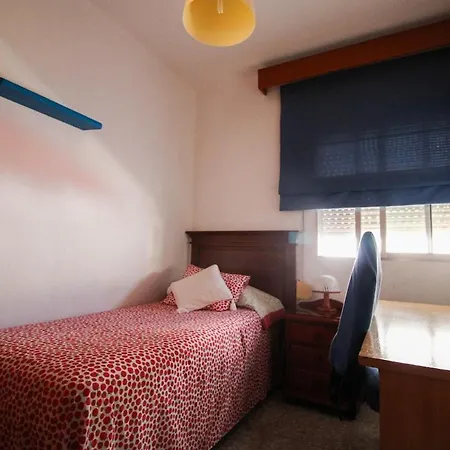 Three Bedrooms In La Caleta *
